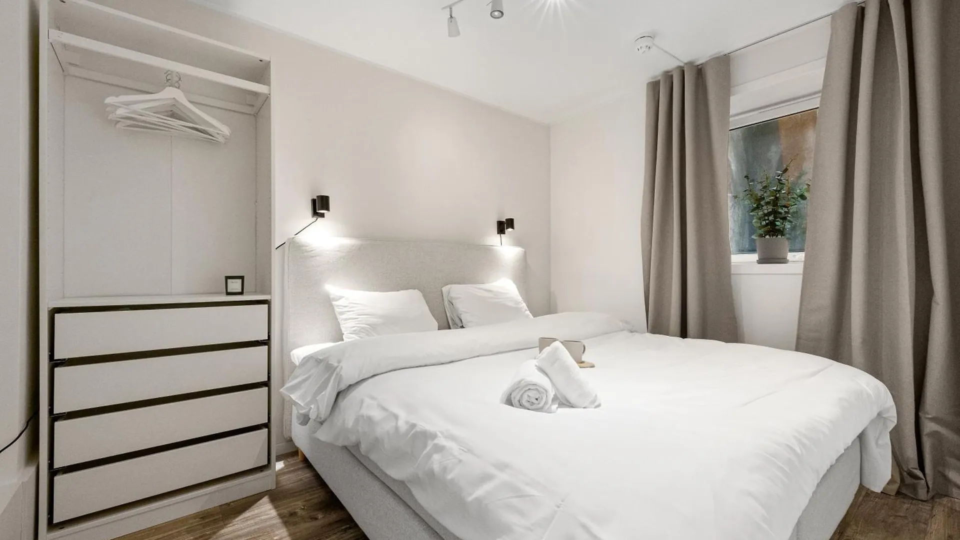 Pergola - Free Parking - 5 Min Walk To Facilities Apartment Bergen
